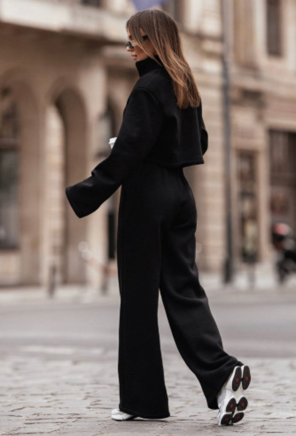 Cropped black set