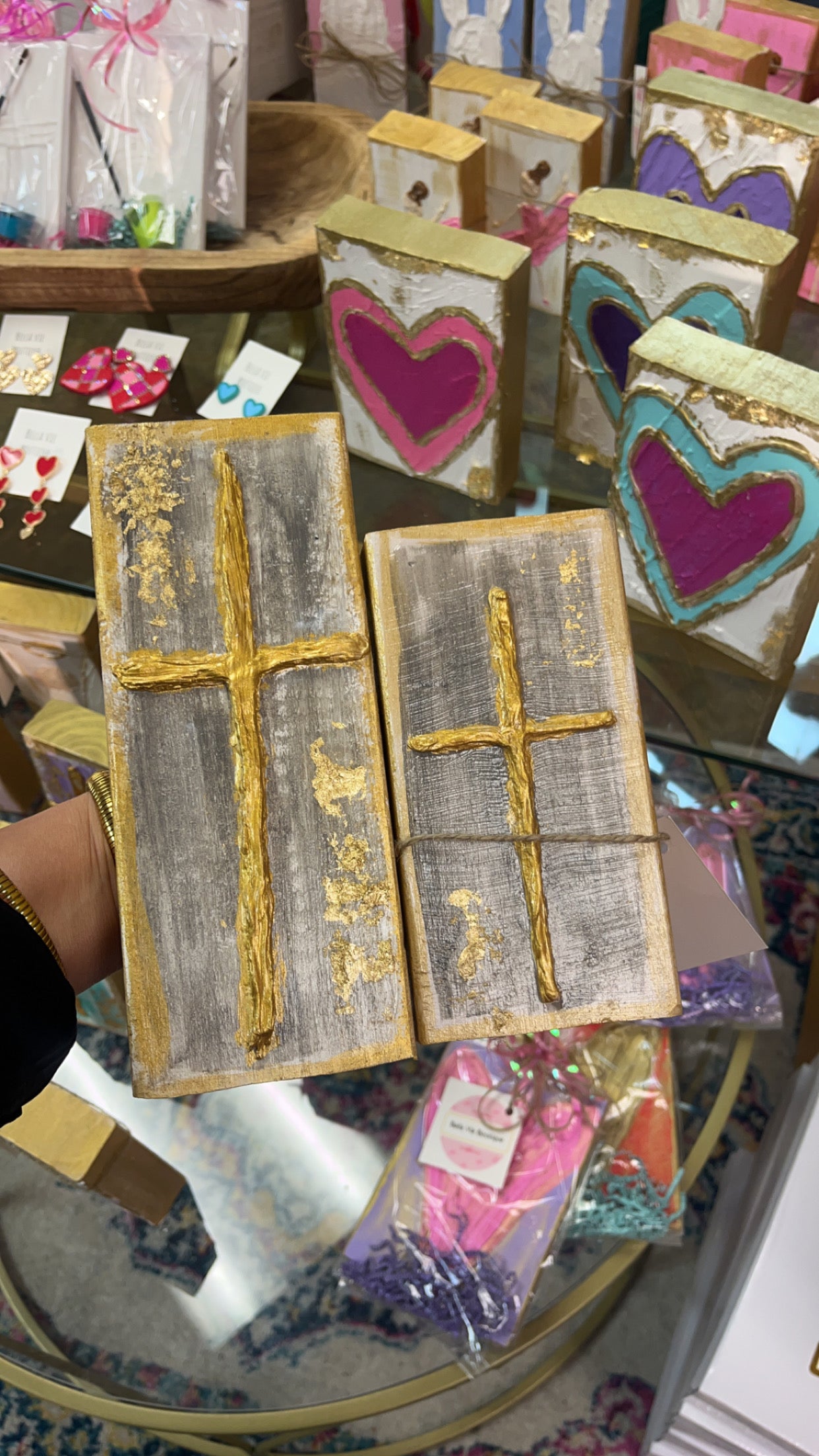 Textured cross