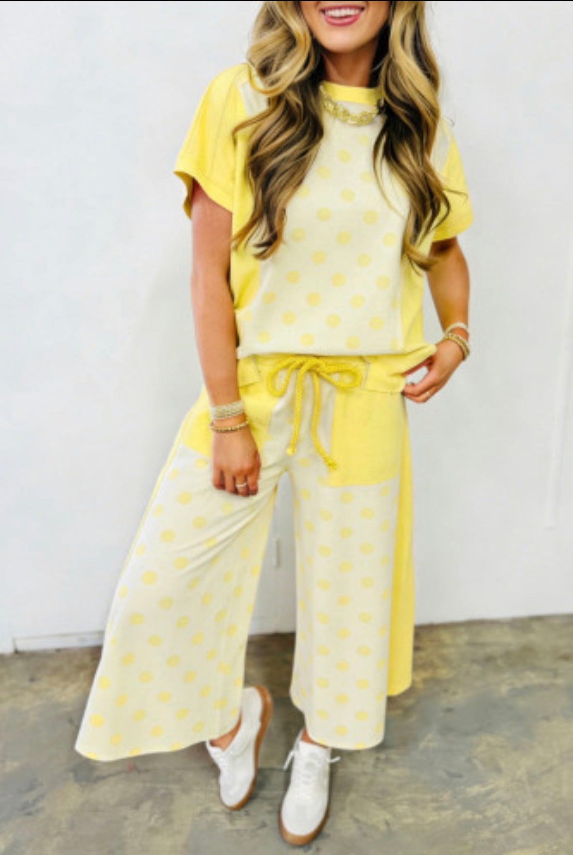 Yellow dot set