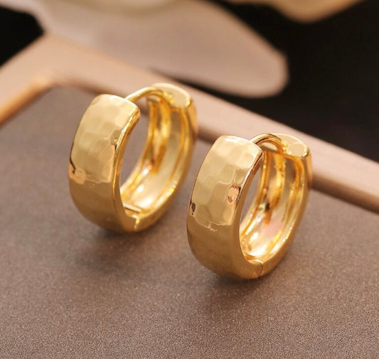 Small gold hoops