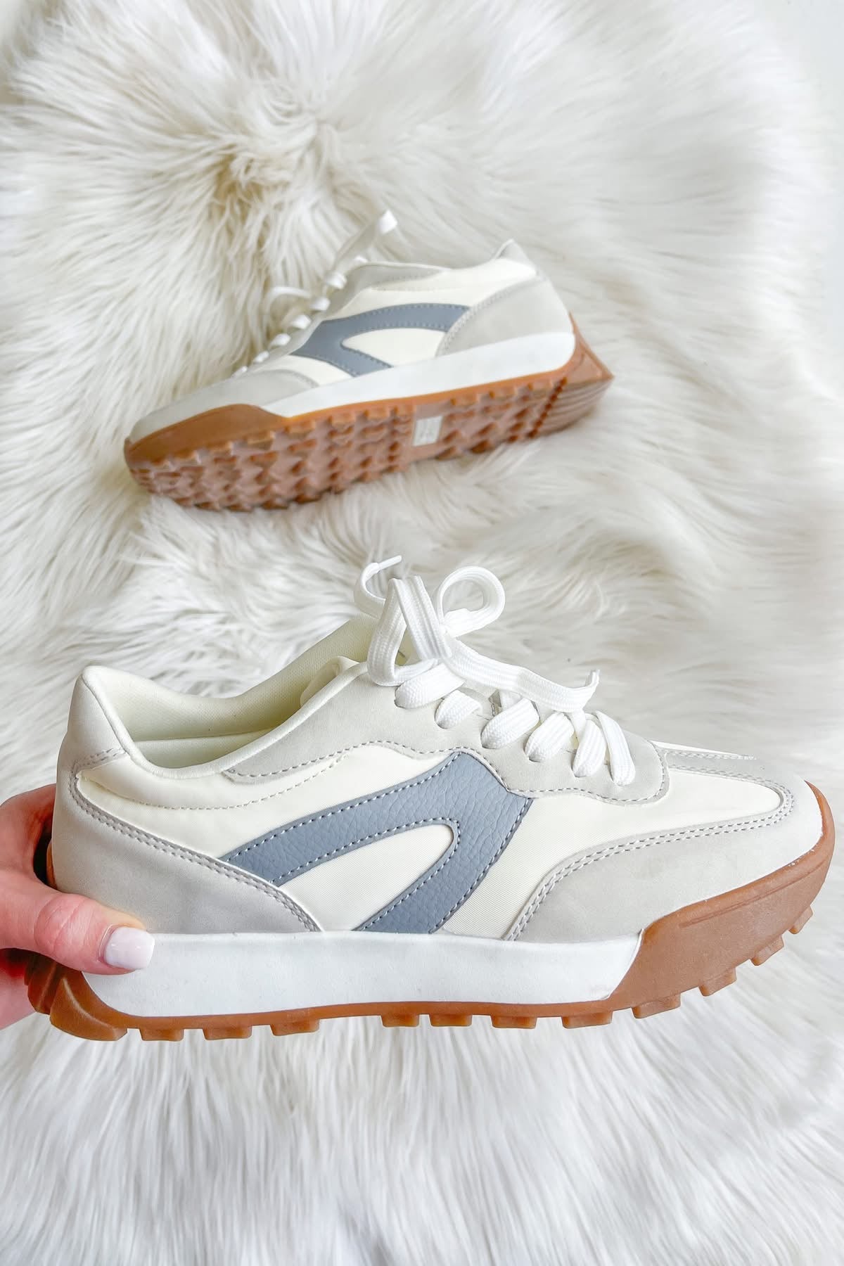 Lola sneaker