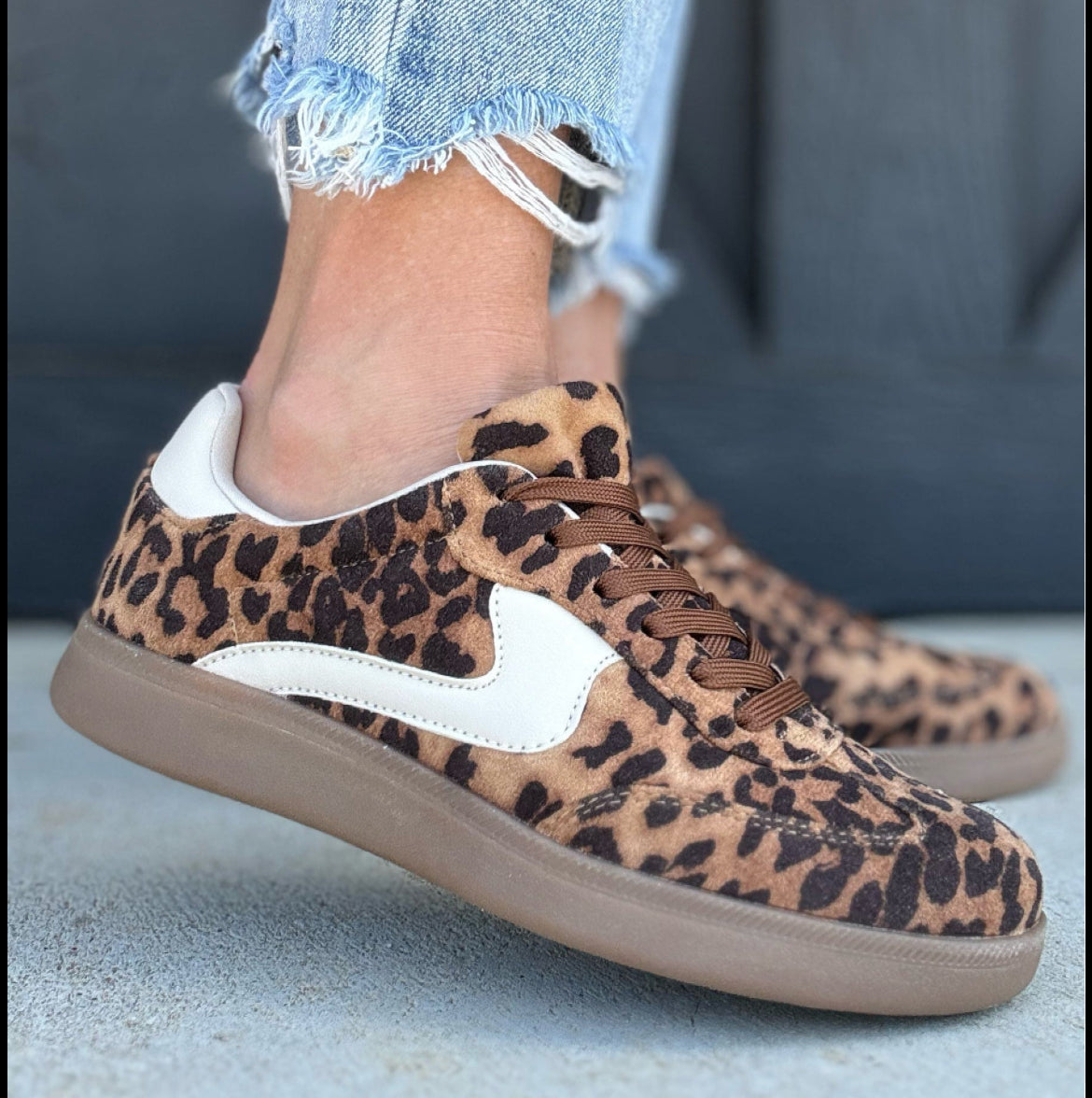 Leopard Retro sneakers