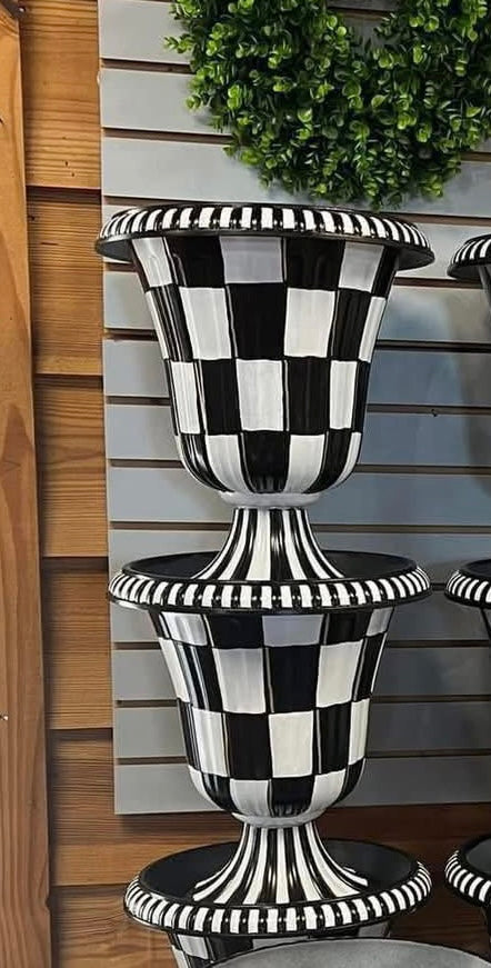 Mad hatter pots