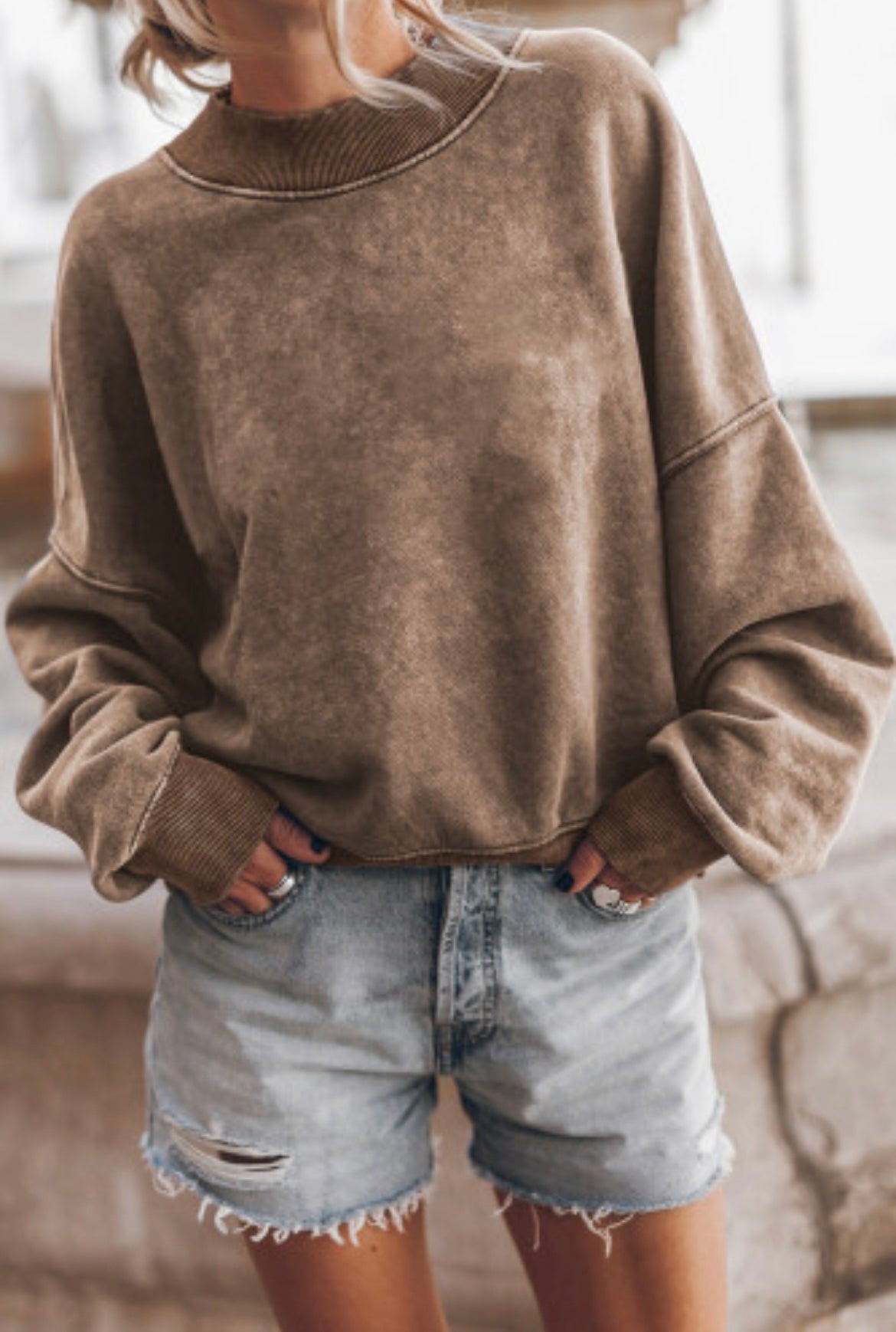 Crew neck brown pullover