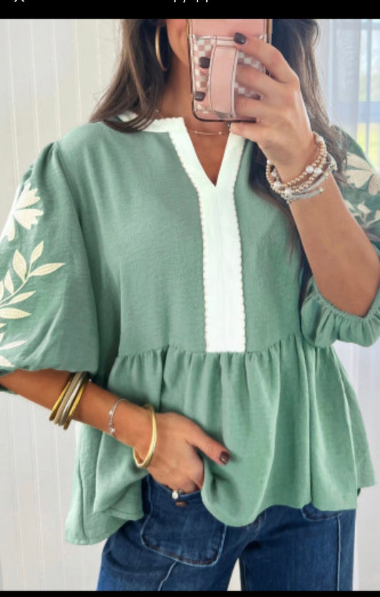 Mint magnolia top